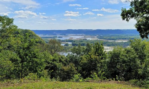 SW Wisconsin Mississippi River View Property!