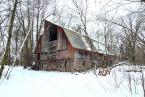 NW WI, Abandoned Lakefront Farm!