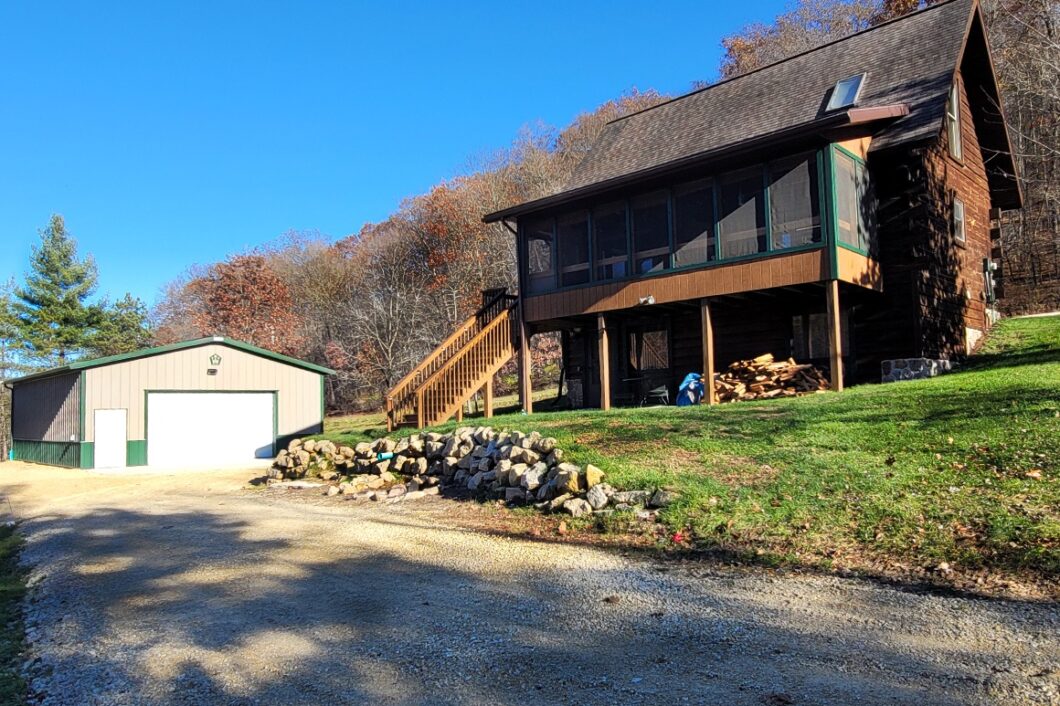 Log Home and 30x40 Garage on 5.65 Acres in Kickapoo River Valley!