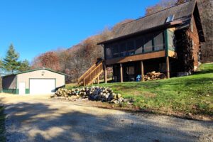 Log Home and 30x40 Garage on 5.65 Acres in Kickapoo River Valley!